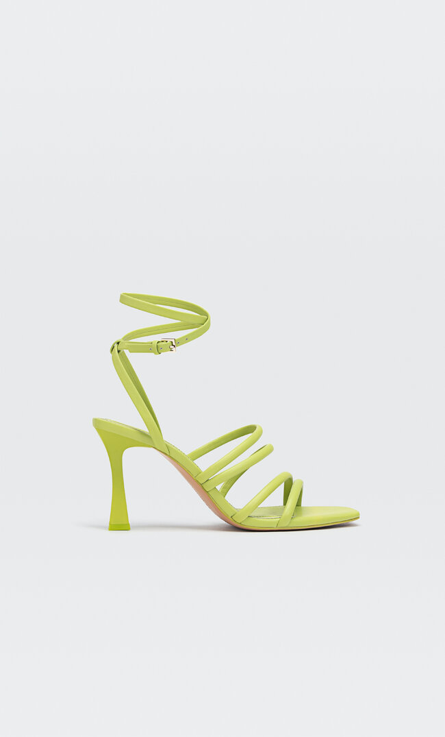 

Stradivarius Riemchensandalen Mit Absatz Limettengrün 38