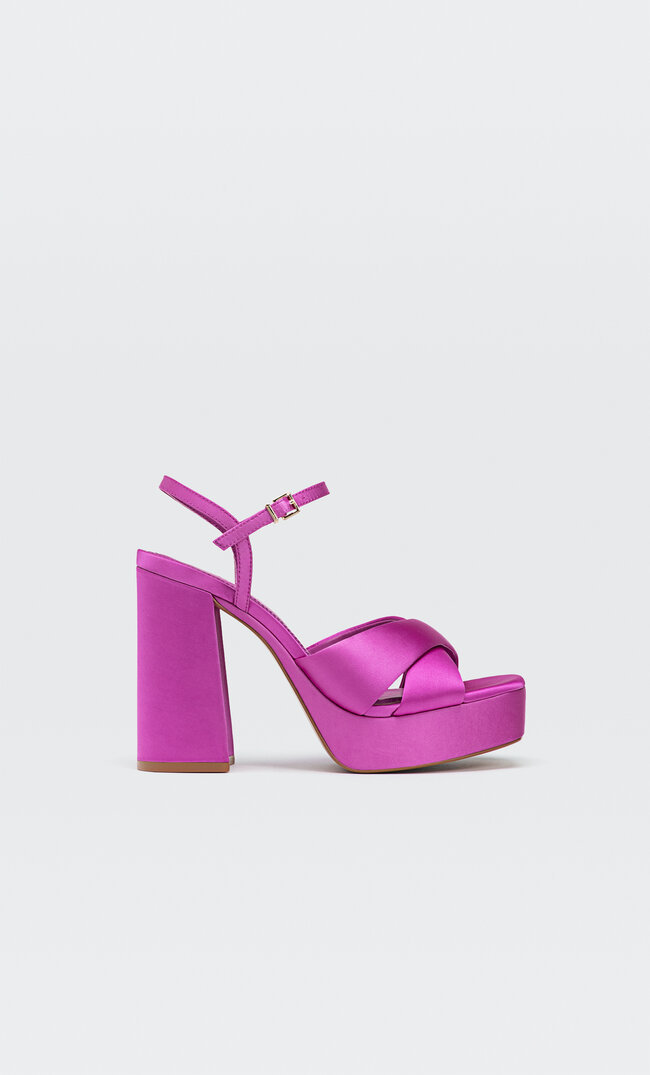 

Stradivarius Sandalen Mit Plateau-Absatz Purpurrot 35