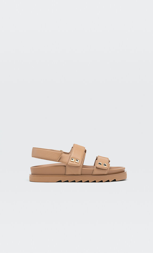 

Stradivarius Flache, Gesteppte Sandalen Beige 41