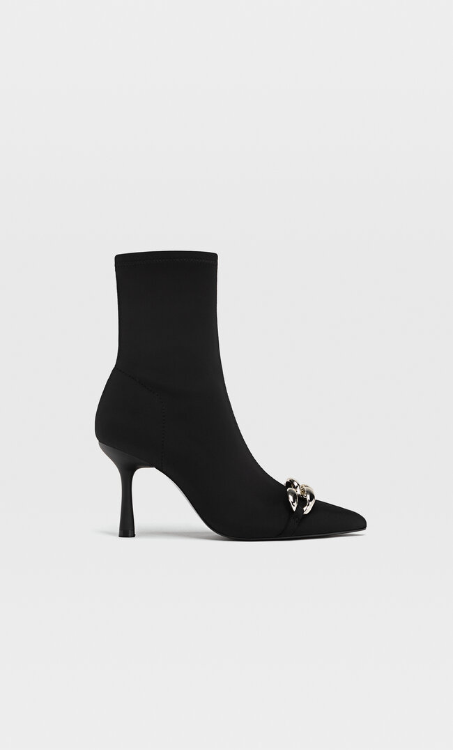 

Stradivarius Stiefeletten Mit Stilettoabsatz Und Steinapplikationen Schwarz 37