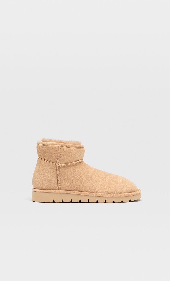 

Stradivarius Flache Stiefel Mit Fellfutter Beige 37