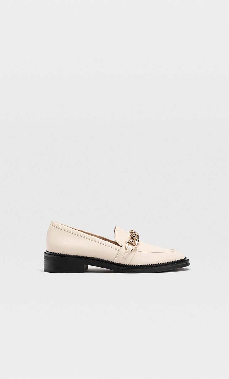 Loafers with chain detail