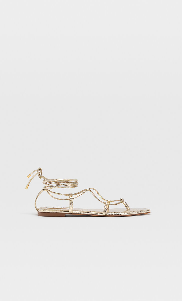 Sandalias planas de Mujer - Colección Primavera 2022 | Stradivarius  Republica Dominicana