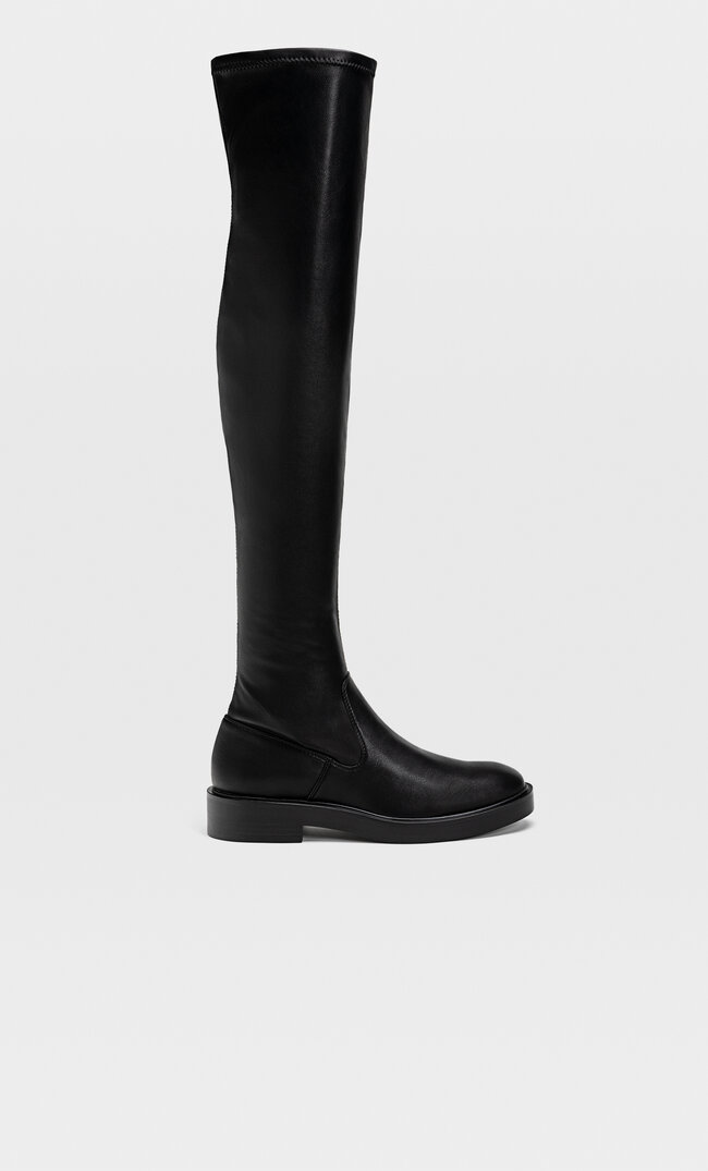 

Stradivarius Schwarze Flache Hohe Stiefel Schwarz 41