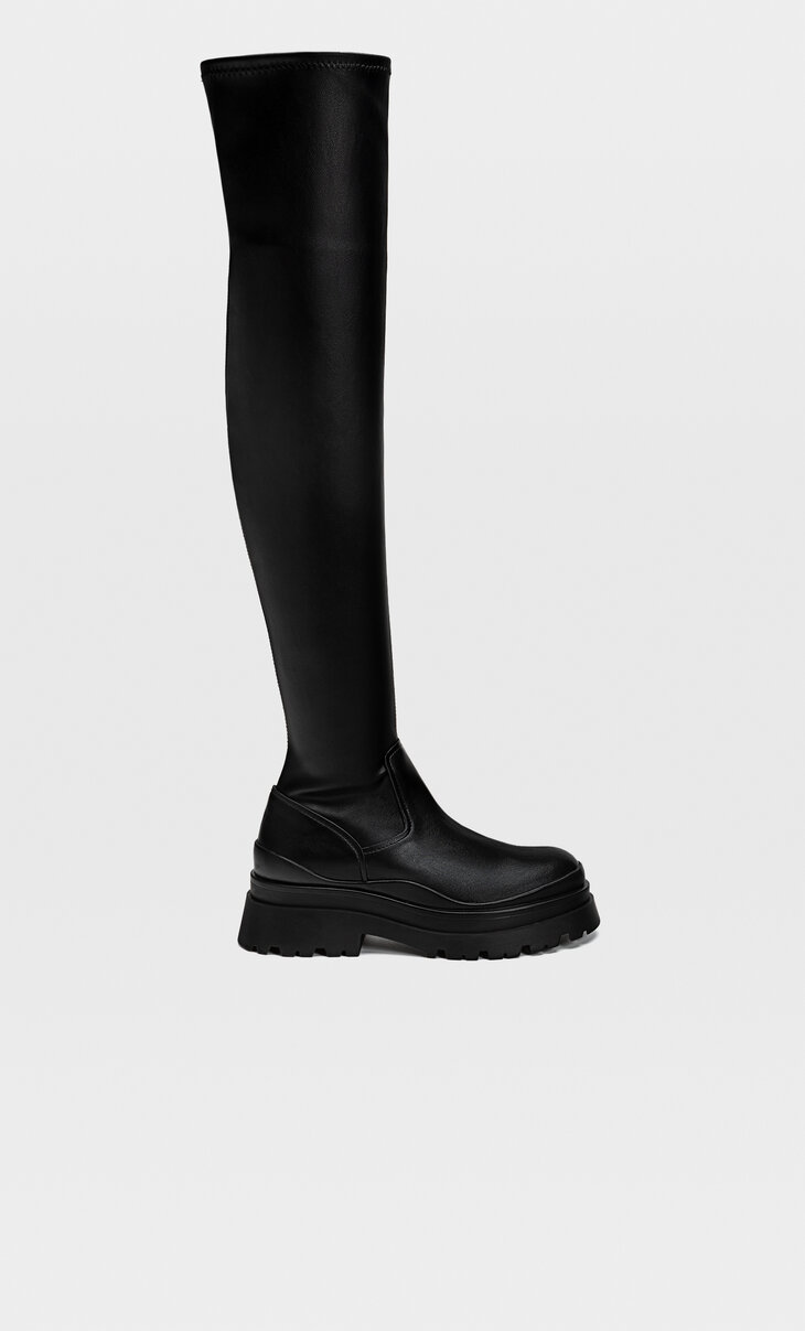 Low-heel track sole XL boots