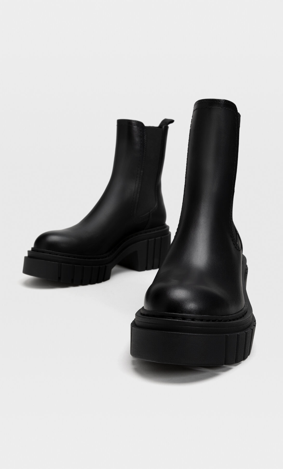 Botines elásticos piso track | Stradivarius España