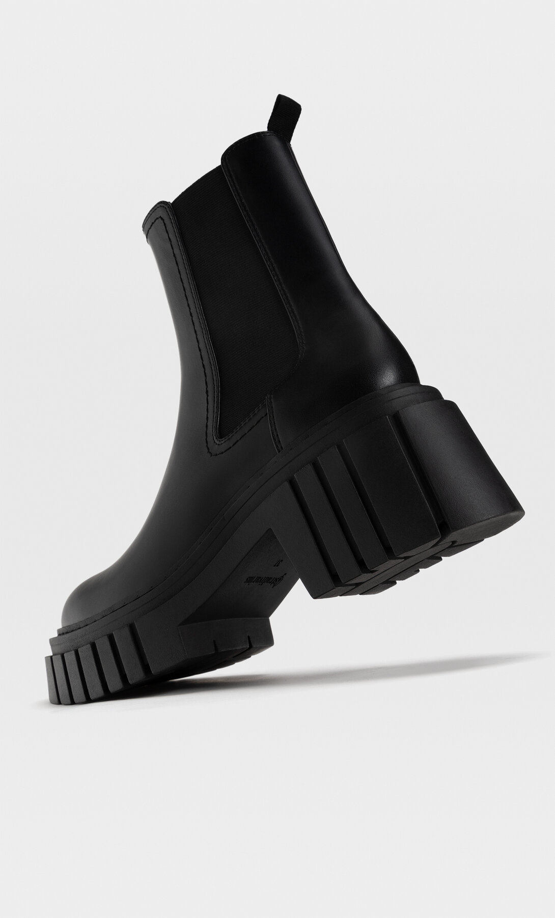 Botines elásticos piso track | Stradivarius España