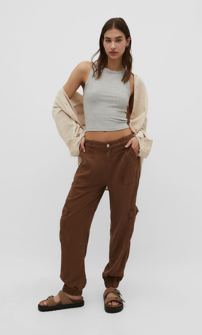 

Stradivarius Fließende Cargohose Braun XL