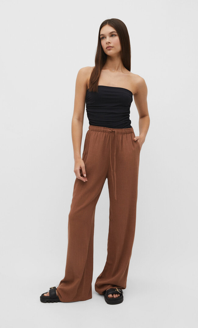 

Stradivarius Lange, fließende Hose Stil mit Leinenanteil Braun XL