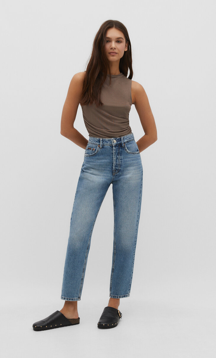 1460 Mom-Fit-Jeans