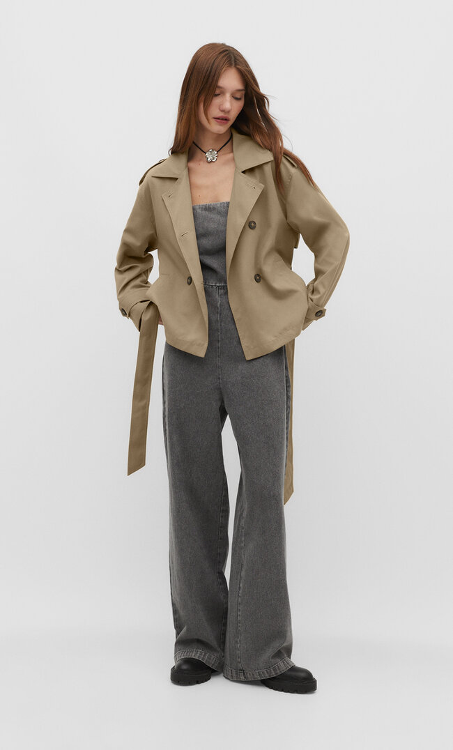 

Stradivarius Kurzer Trenchcoat mit Gürtel Khaki XL