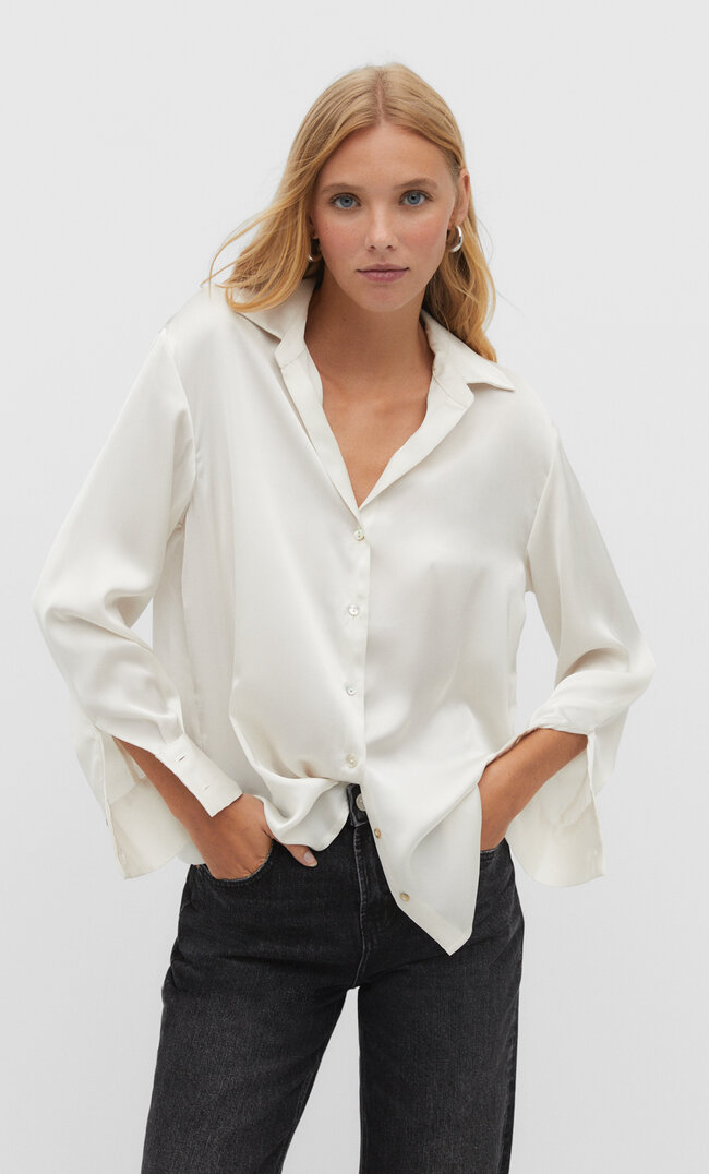Stradivarius Satinbluse mit Reverskragen Ecru XL