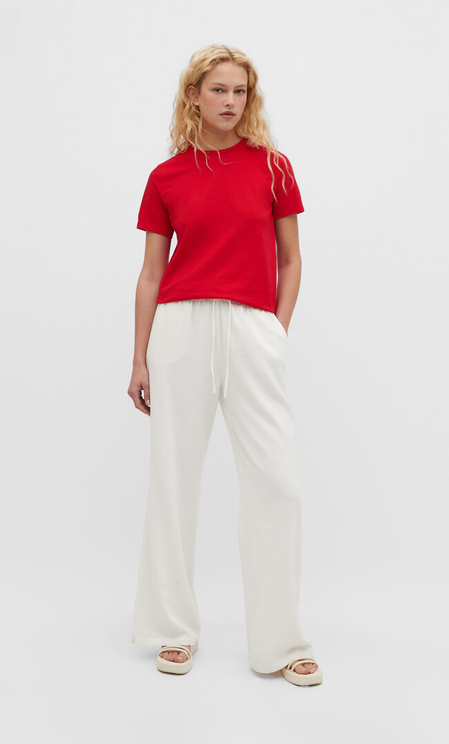 

Stradivarius Basic T-Shirt Granatrot L