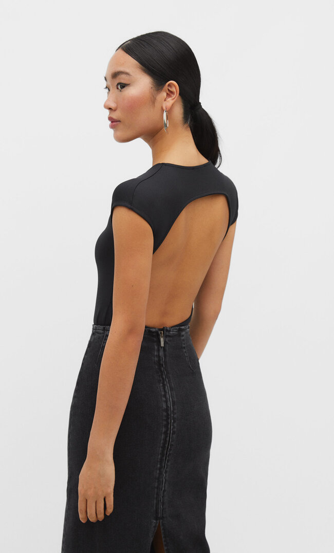 

Stradivarius Body mit Rückenausschnitt Schwarz XL