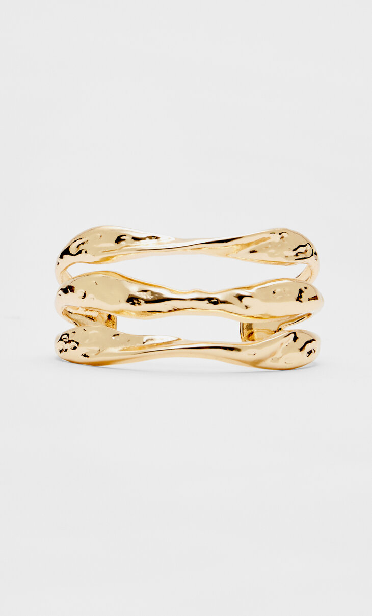 Rigid arm cuff