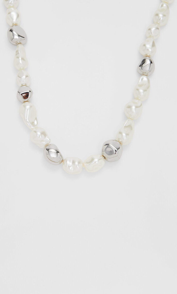 Faux pearl and metal necklace
