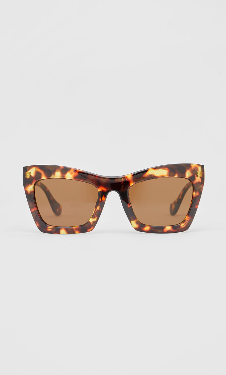 Large tortoiseshell-effect sunglasses