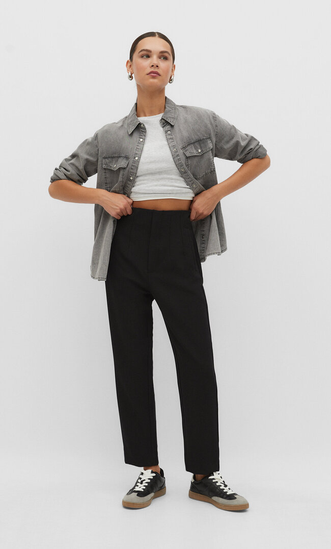 

Stradivarius Stoff-Bundfaltenhose Schwarz 40