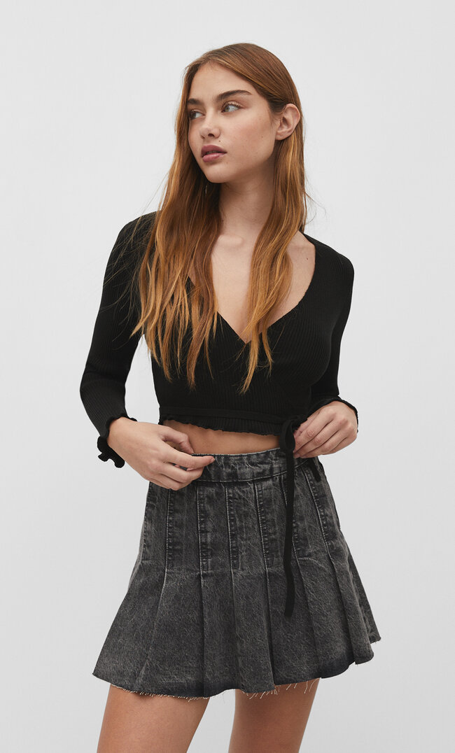 

Stradivarius Jeansowa spódnica mini z zakładkami Czarny denim 38
