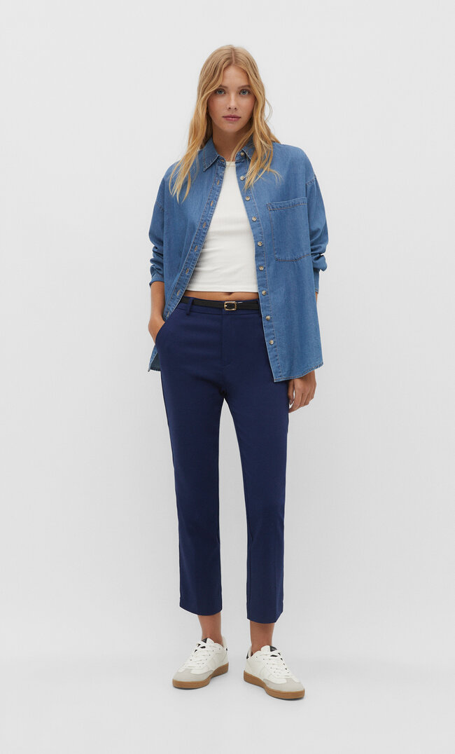 

Stradivarius Stoffhose mit Gürtel Marineblau 34