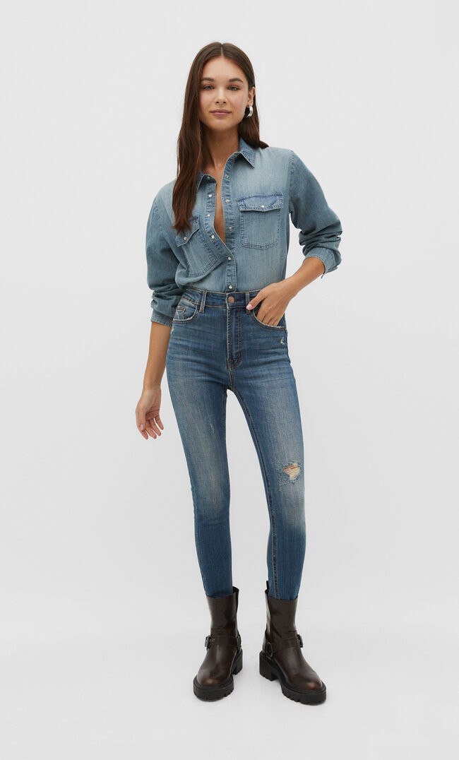 

Stradivarius Regular-Waist-Jeans im Skinny-Fit Medium dark blue Denim 32