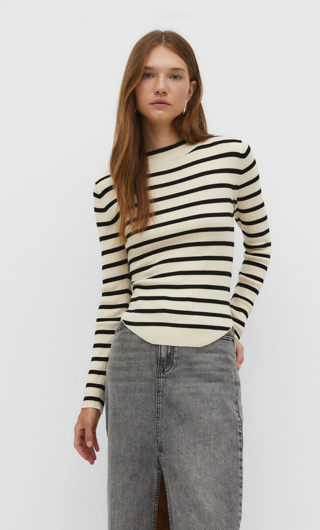 

Stradivarius Pullover mit halbhohem Rollkragen und abgerundetem Saum Vanille XL