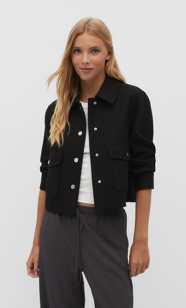 

Stradivarius Kurze Soft-Touch-Jacke Schwarz XL