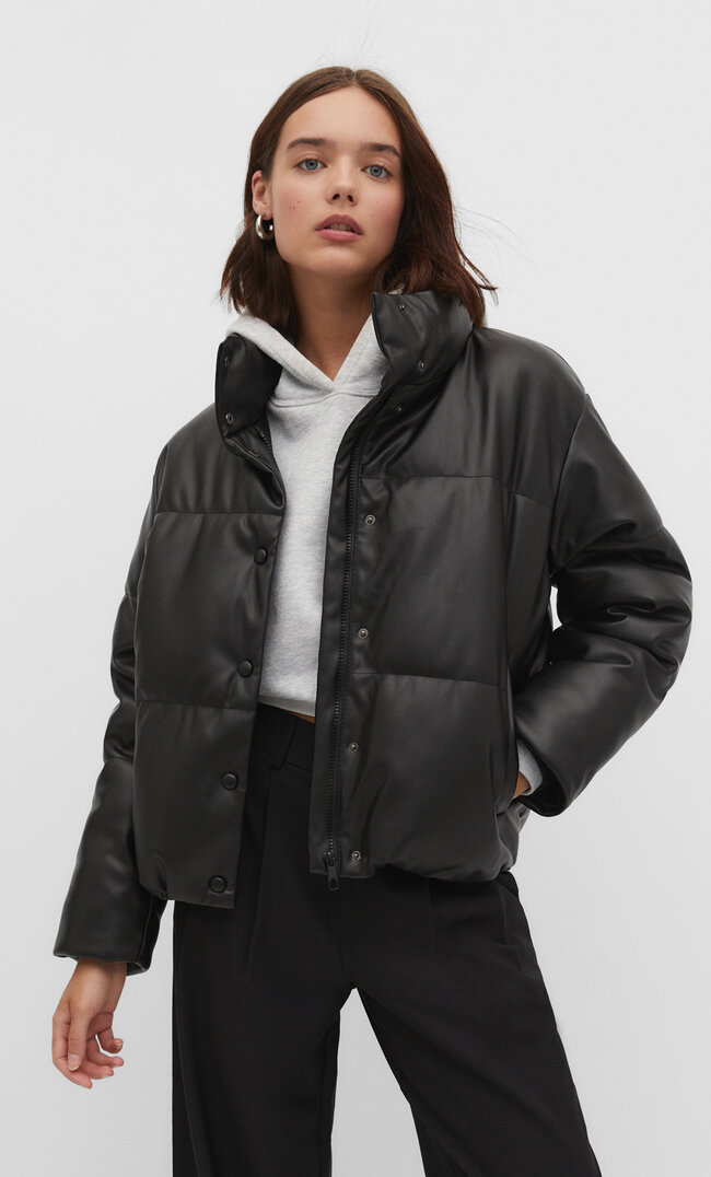 

Stradivarius Gesteppte Kunstlederjacke Schwarz XS