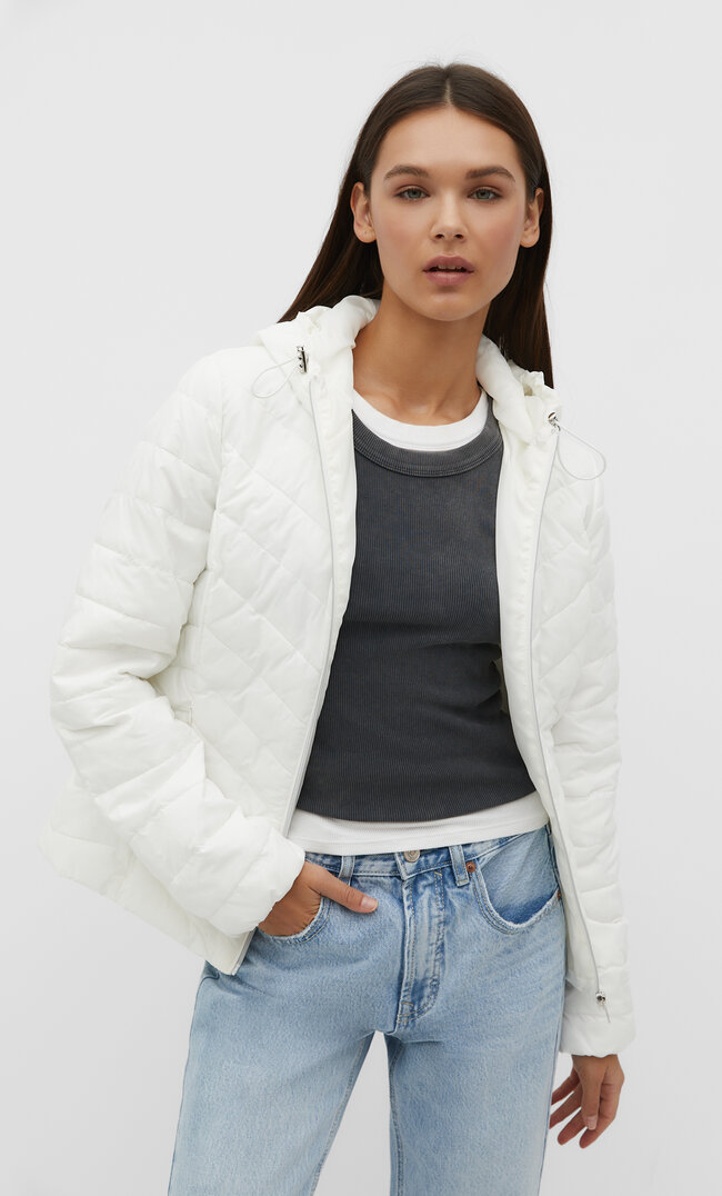 

Stradivarius Steppjacke mit Kapuze Weiß L