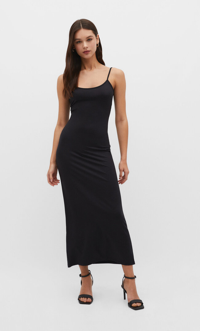 

Stradivarius Langes, figurbetontes Kleid Schwarz S