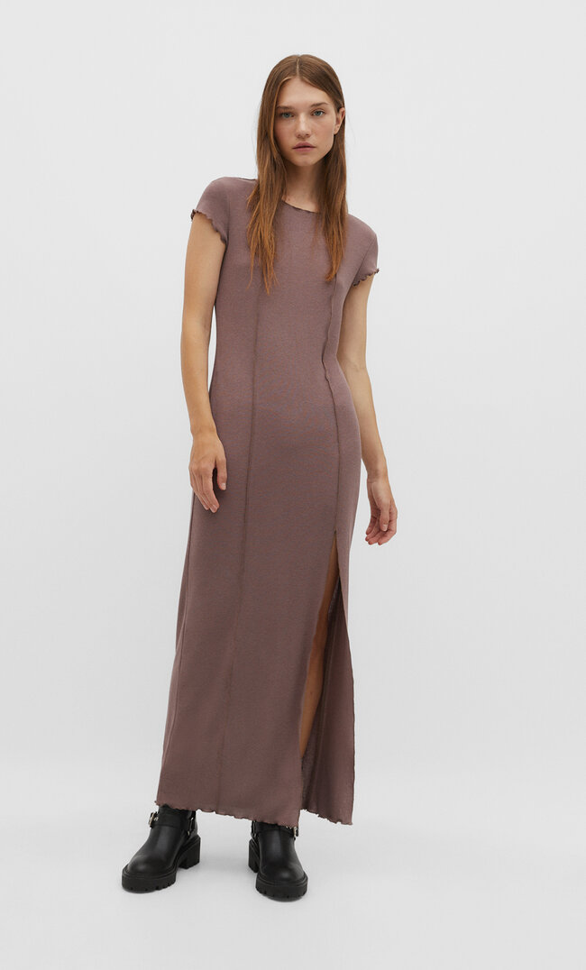 

Stradivarius Langes Kleid mit Ziernähten Braun XL