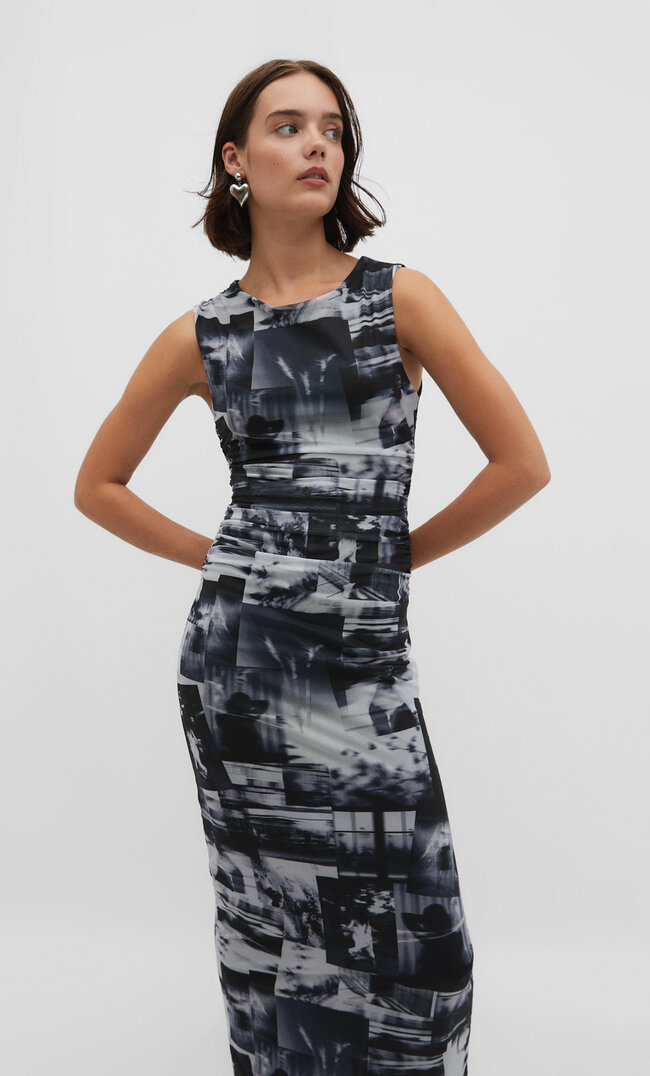 

Stradivarius Langes Tüllkleid mit Print Schwarz XL