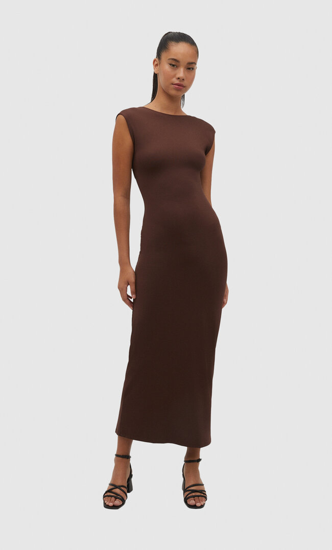 

Stradivarius Langes Kleid mit freiem Rücken Braun XXS