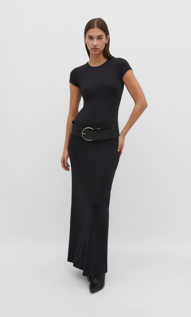 Stradivarius Langes Strickkleid mit kurzen Ärmeln Schwarz XL