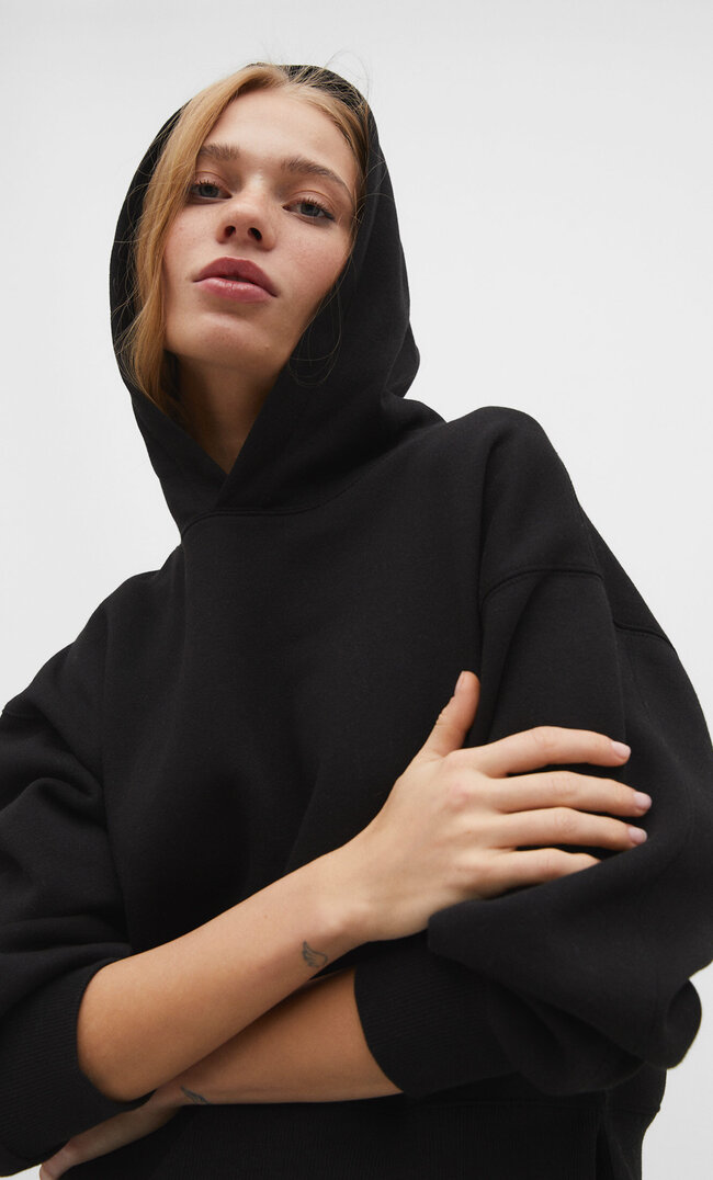 

Stradivarius Cropped-Hoodie Schwarz M