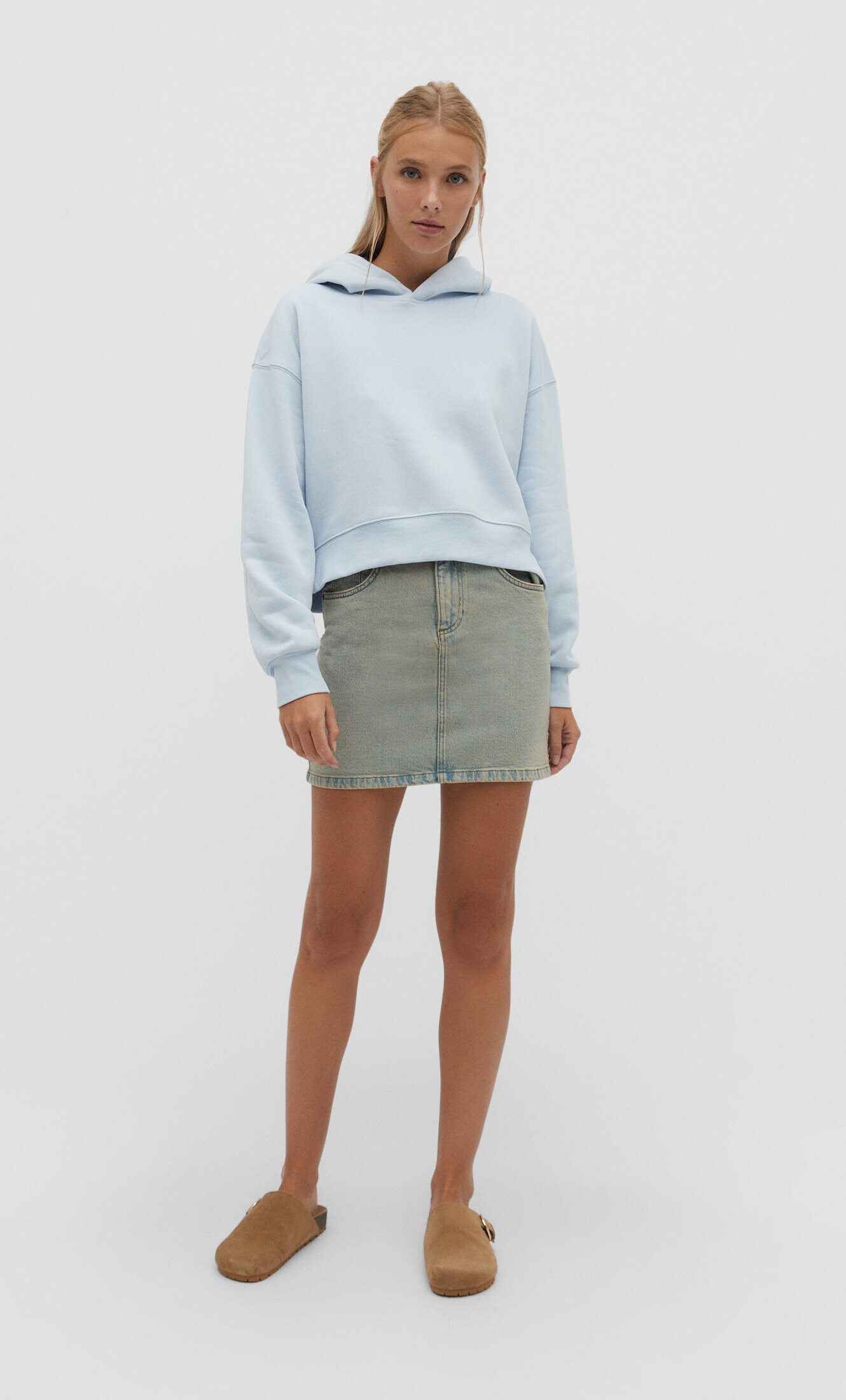 Cropped hoodie - Women's fashion | Stradivarius United States