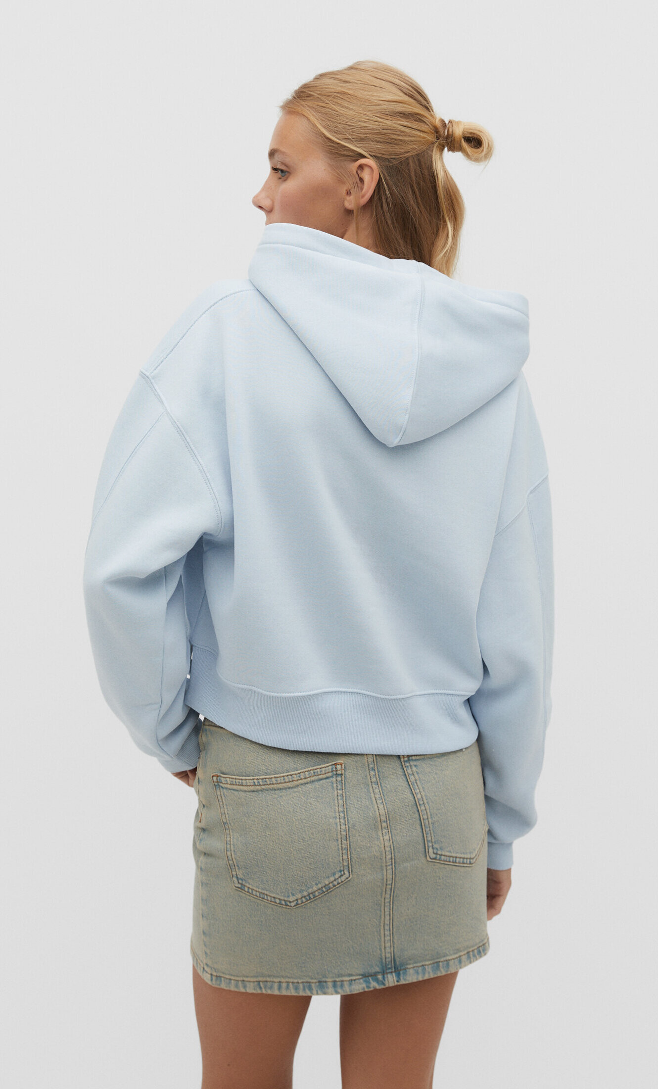 Cropped hoodie - Women's fashion | Stradivarius United States