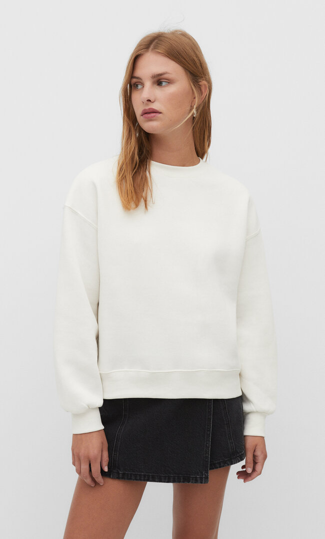 

Stradivarius Basic-Sweatshirt Ecru L