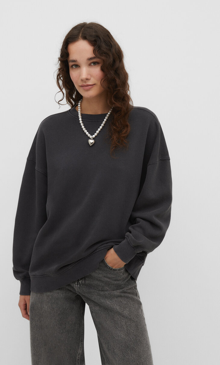 Oversize faded-effect sweatshirt