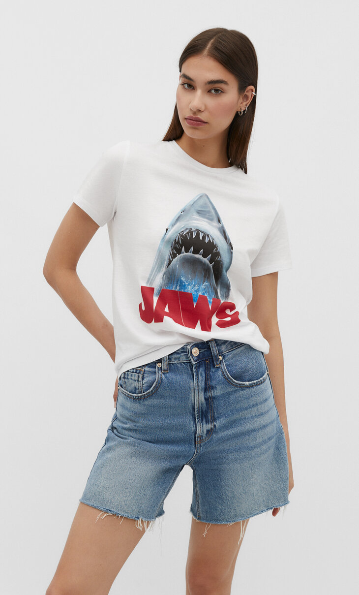 T-shirt med Jaws-licens