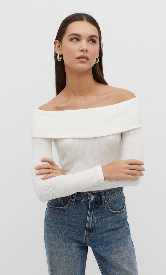 

Stradivarius Schulterfreies Shirt Ecru L