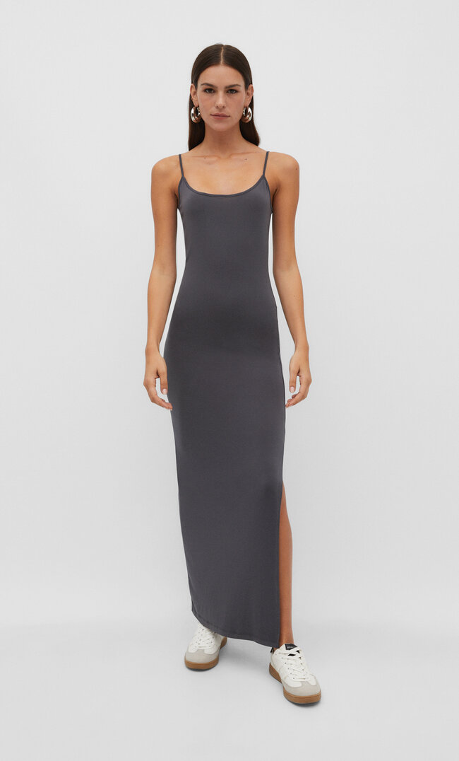 

Stradivarius Langes, körpernah geschnittenes Trägerkleid Grau L
