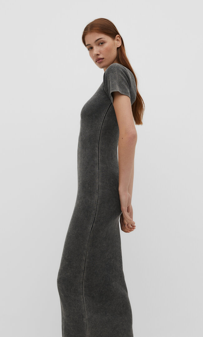 

Stradivarius Langes Kleid im Washed-Look mit Patentmuster Graumeliert XL