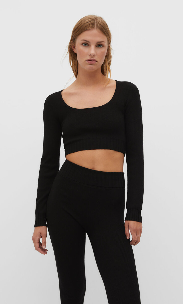 Cropped sweater with ribbed detail