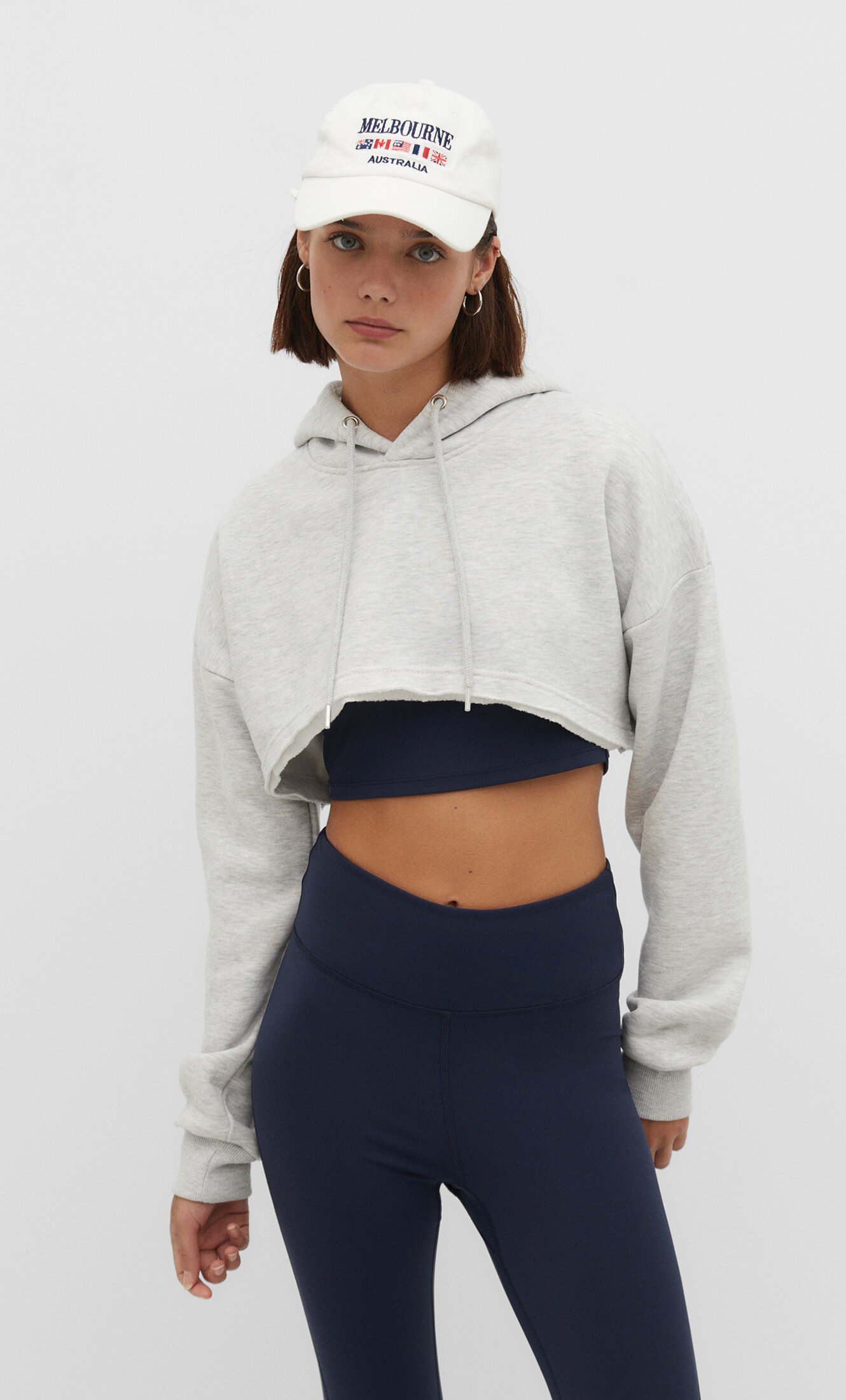 Cropped hoodie - Women's fashion | Stradivarius France