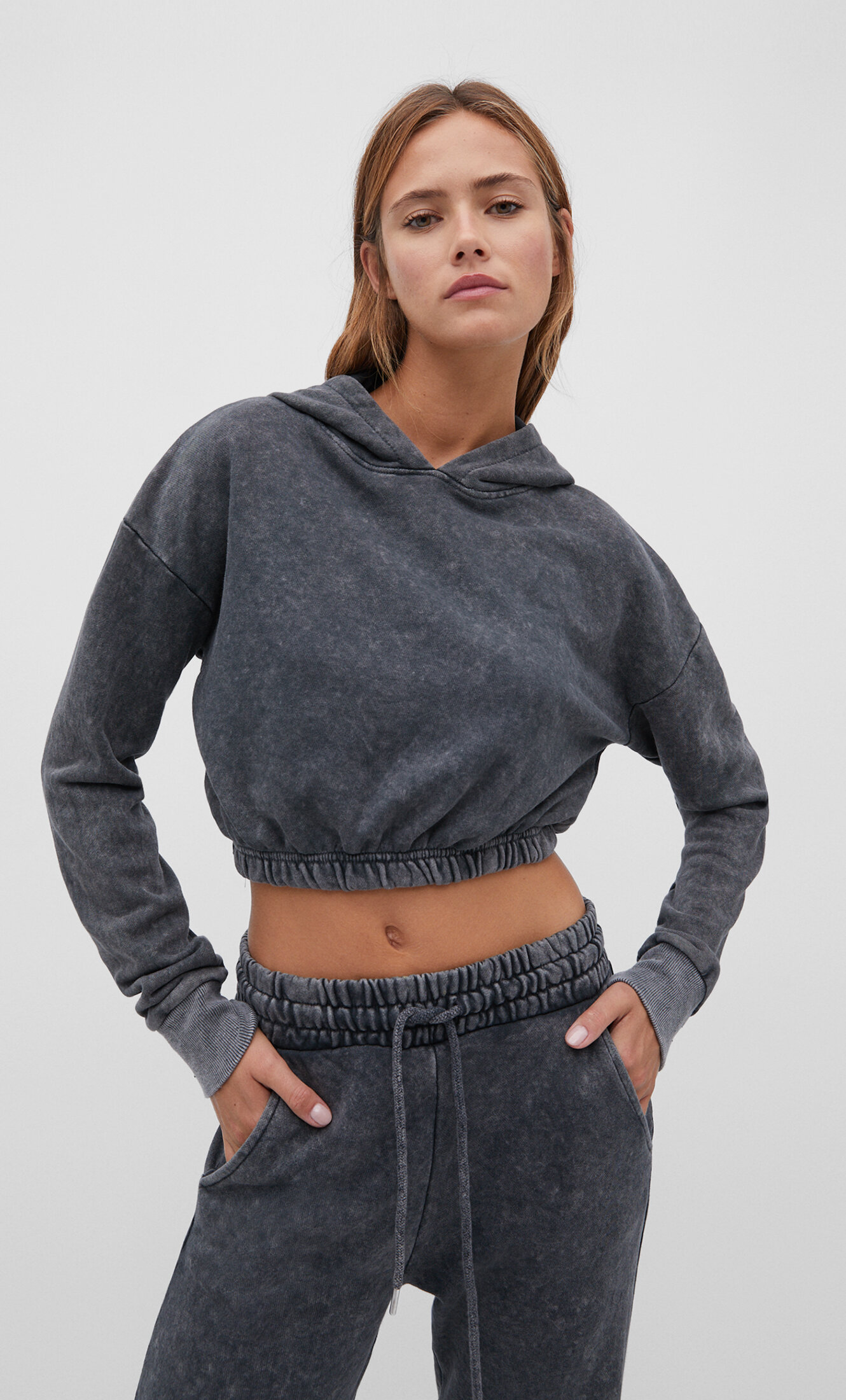 Faded-effect cropped hoodie - Women's fashion | Stradivarius United States