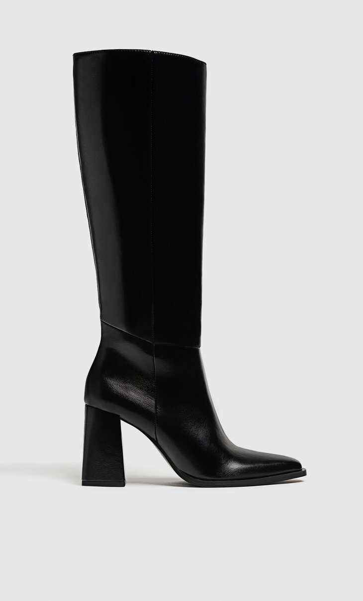 Heeled boots