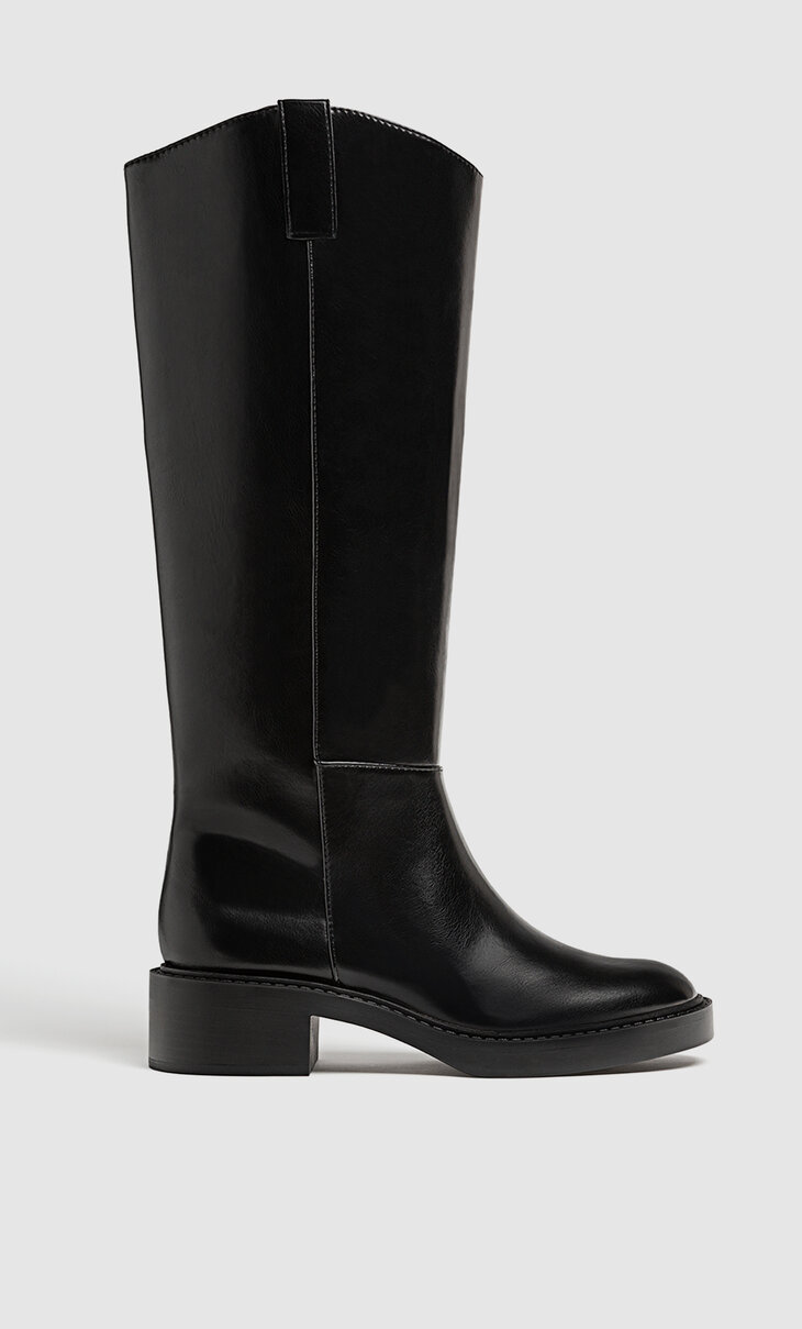 Flat equestrian-style boots
