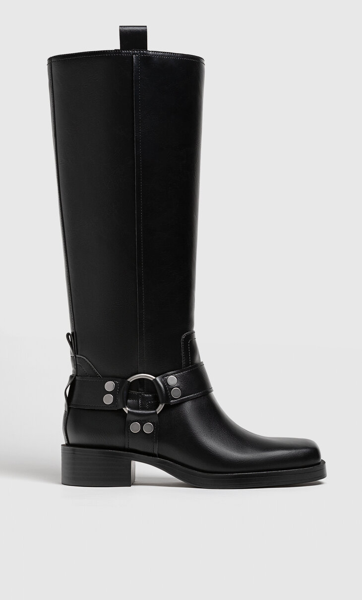 Flat black boots