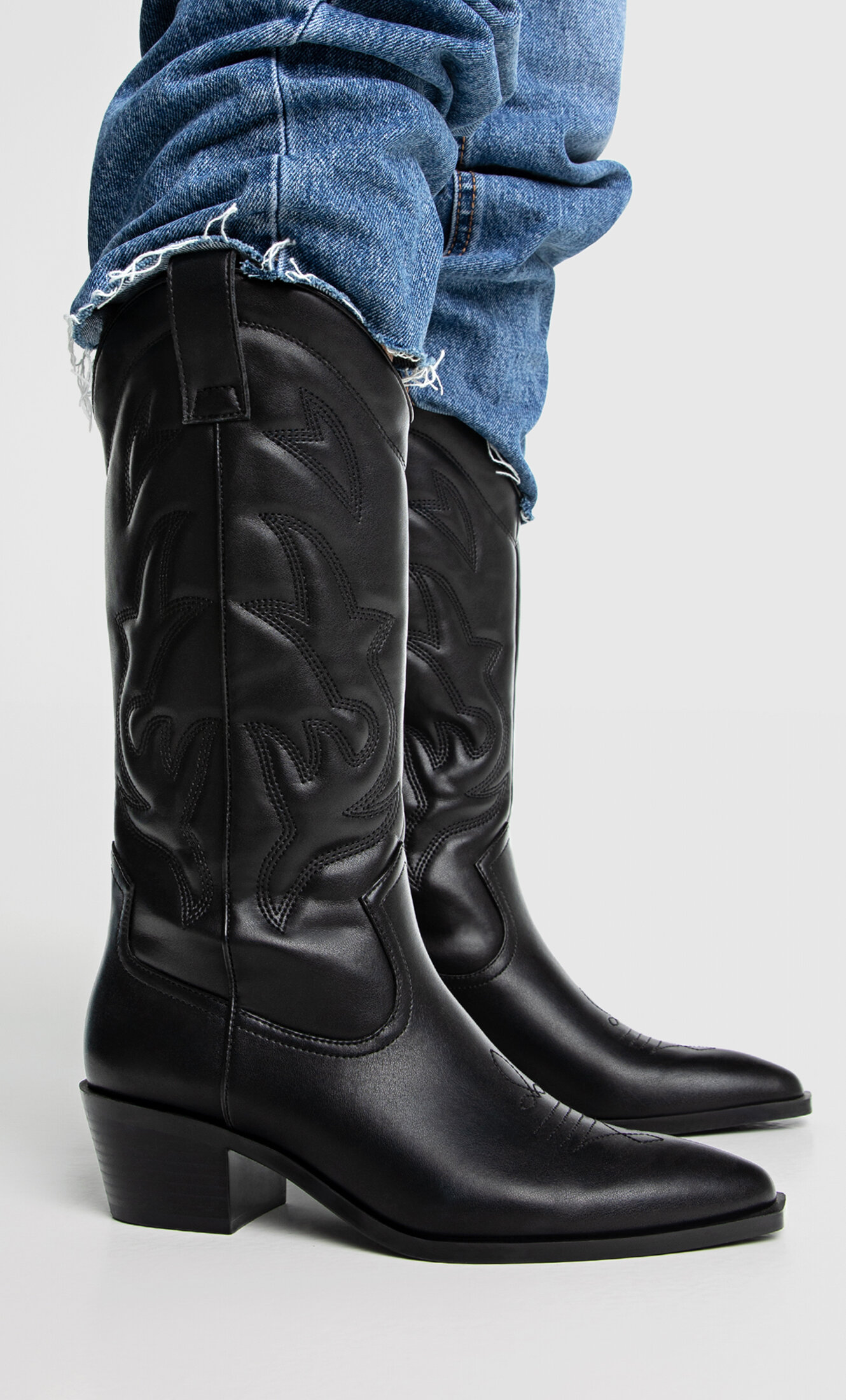 Heeled cowboy boots - Women's fashion | Stradivarius United Kingdom